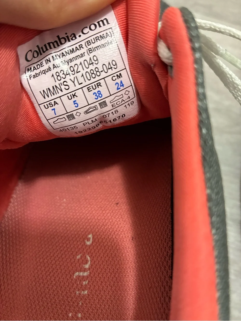 Columbia Gray, Black & Coral Women's Lightweight Sneakers Size 7